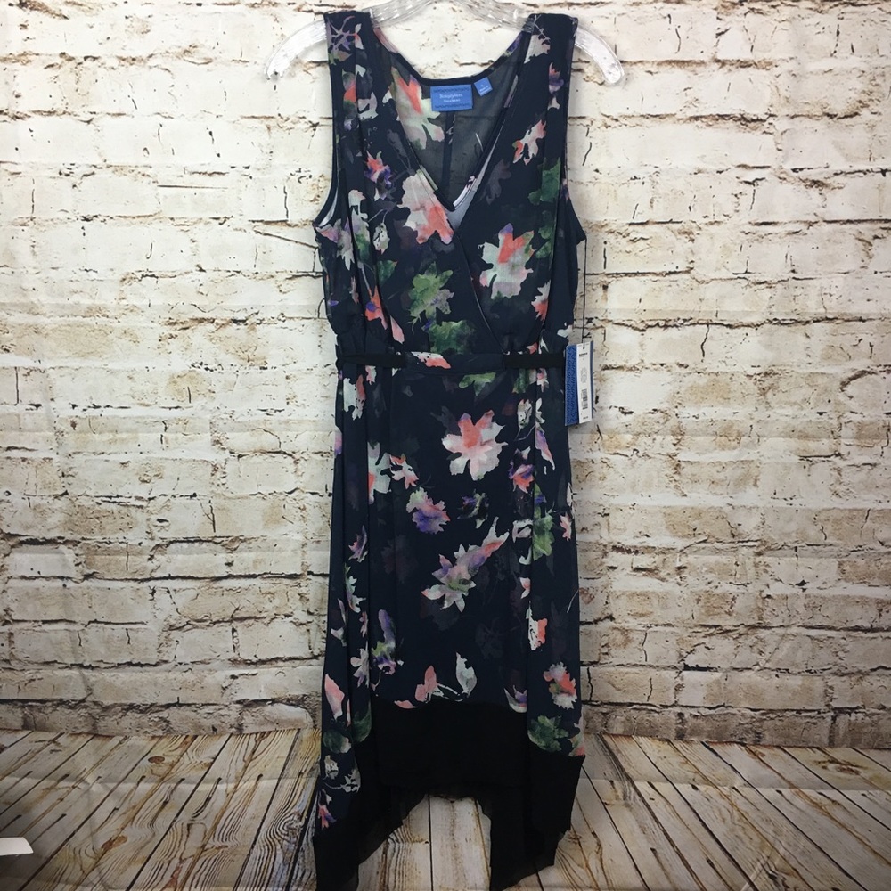 ❌SOLD❌Simply Vera Wang Floral Shark  Tie Dress